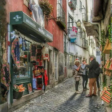 アパート Stunning Luxury In Chiado 1br