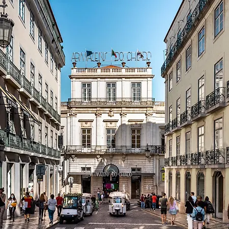 アパート Stunning Luxury In Chiado 1br