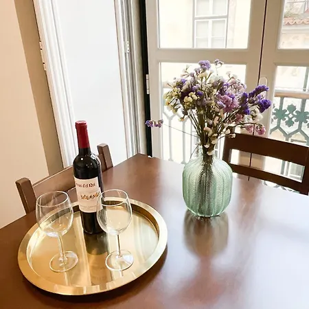 Stunning Luxury In Chiado 1br Lejlighed Lisboa