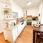 Appartement Stunning Luxury In Chiado 1br *