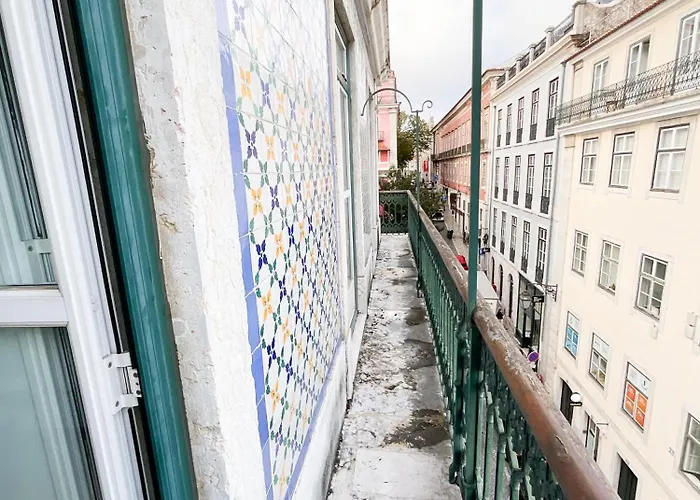 Stunning Luxury In Chiado 1br 아파트 *