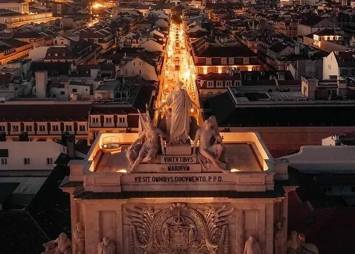 Stunning Luxury In Chiado 1br 아파트
